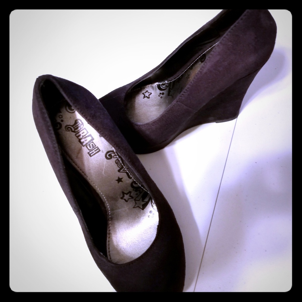 Black platform heel
